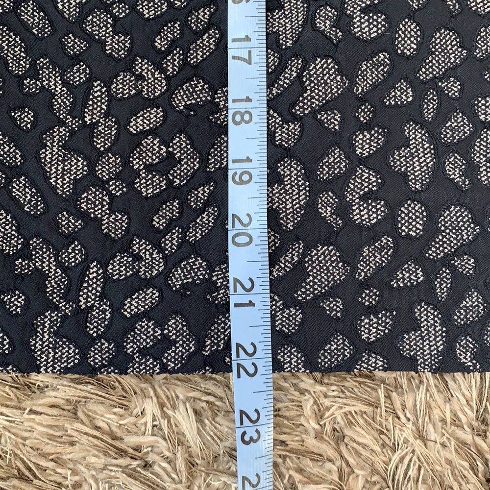 Banana Republic Skirt - Picture 9 of 9